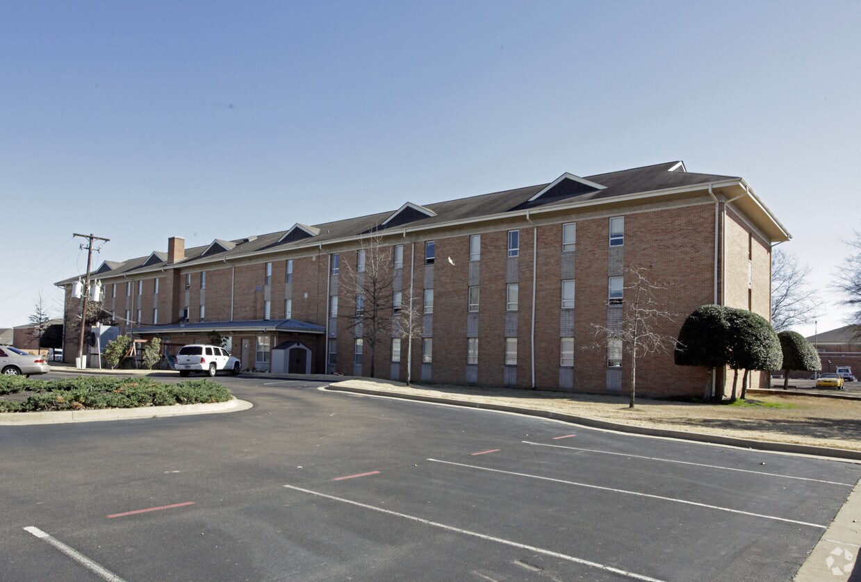 Taylor Hall Apartments in Senatobia, MS