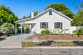 Building Photo - 631 46th St