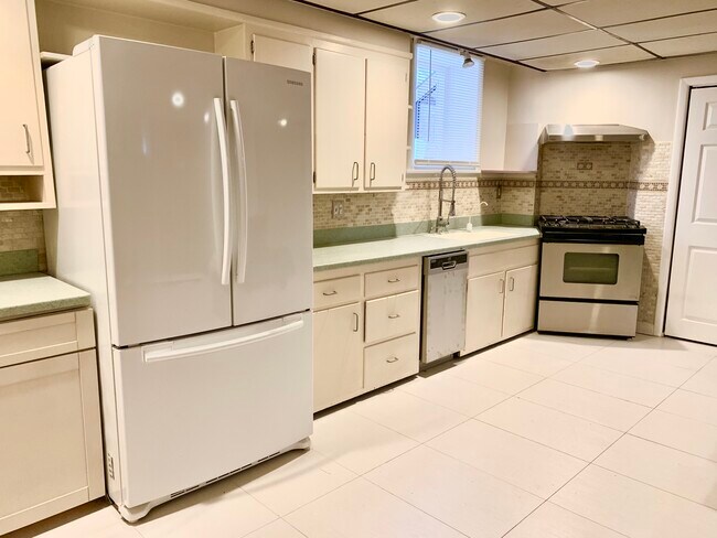 Foto del edificio - 67 W 5th St