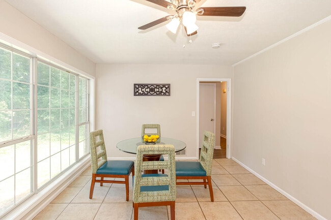 Foto del edificio - 3959 Wedgewood Ln