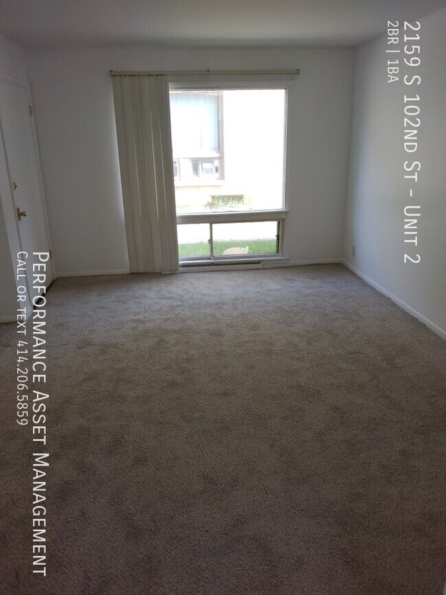 Foto del edificio - **Cozy 2BED/1BATH West Allis Apartment