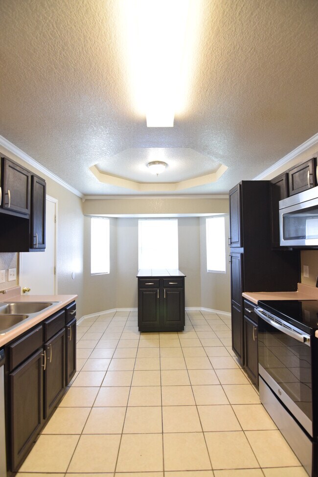 Foto del edificio - 3307 Driftwood Dr