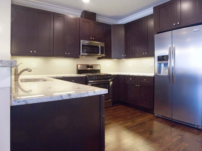 Foto del edificio - 4113 N Western Ave