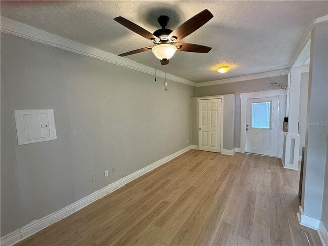 Foto del edificio - 7306 Earlwood Ave