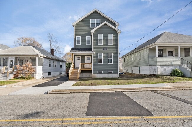 827-829 River Avenue - 827-829 River Avenue Apartment