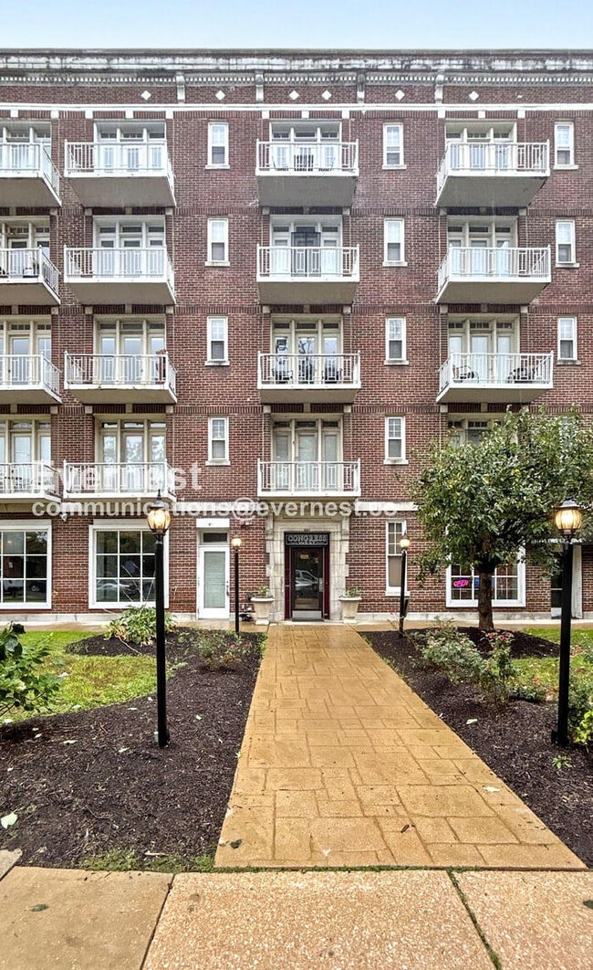 Building Photo - 5316 Pershing Ave