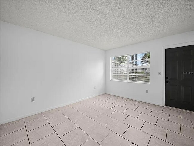 Foto del edificio - 1213 Hartsell Ave