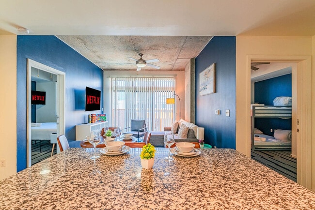 Foto del edificio - 333 E Roosevelt St