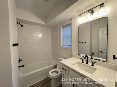 Foto del edificio - 329 N 30th Ave