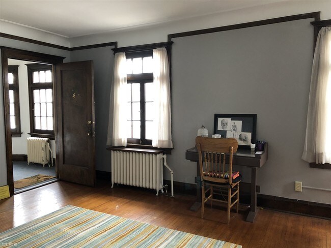 Building Photo - 2 br, 1 bath  - 1401 N 21st St Apt 4