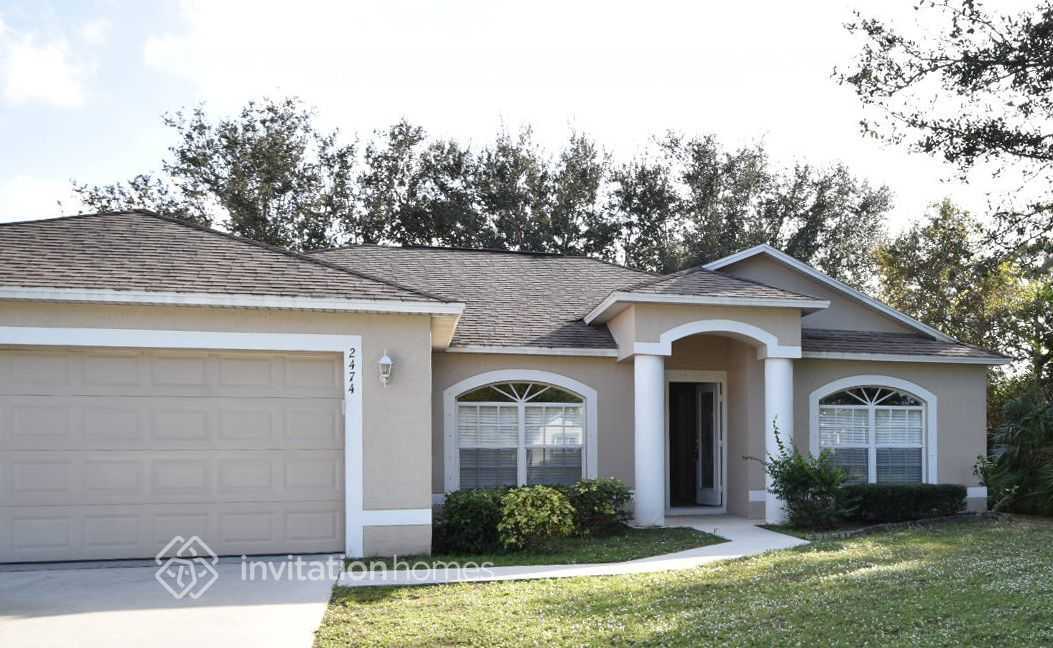 Foto principal - 2474 SE Wood Ave