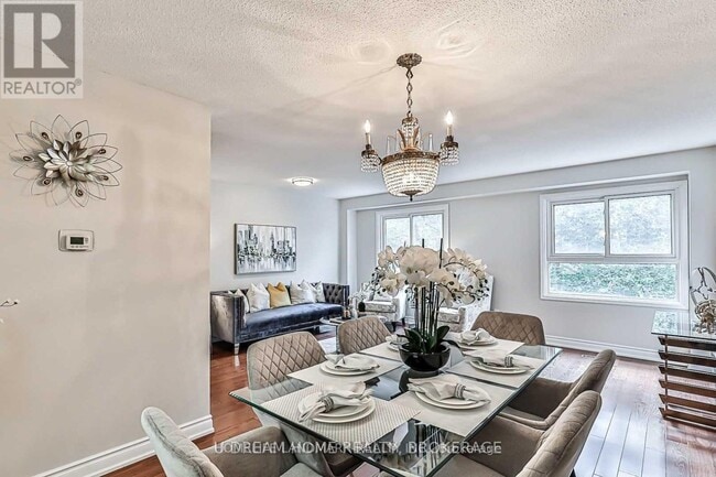 Building Photo - 115 Carnival Ct