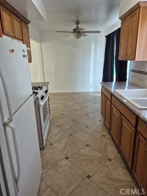 Foto del edificio - 992 Saed St