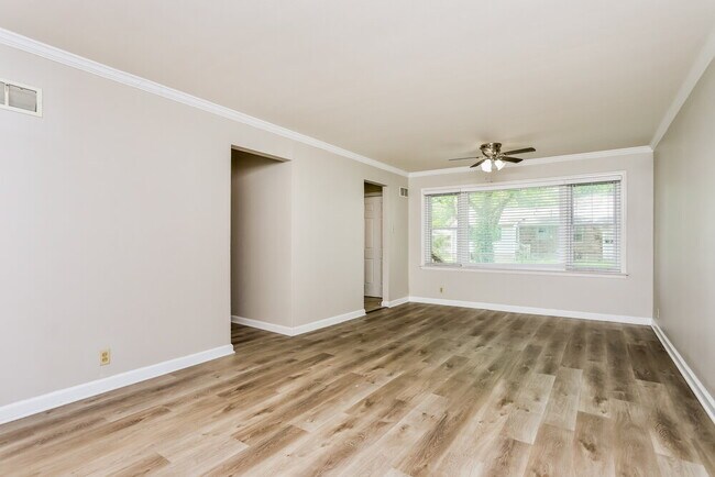 Foto del edificio - 9609 Griffin Dr