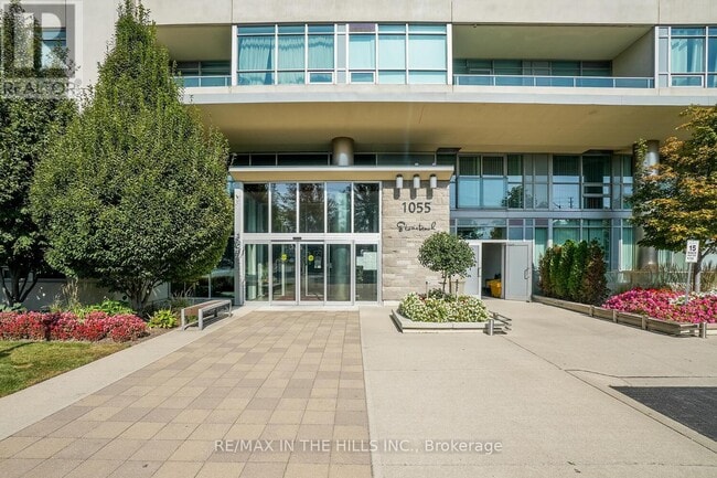 Building Photo - 1055 Southdown Rd