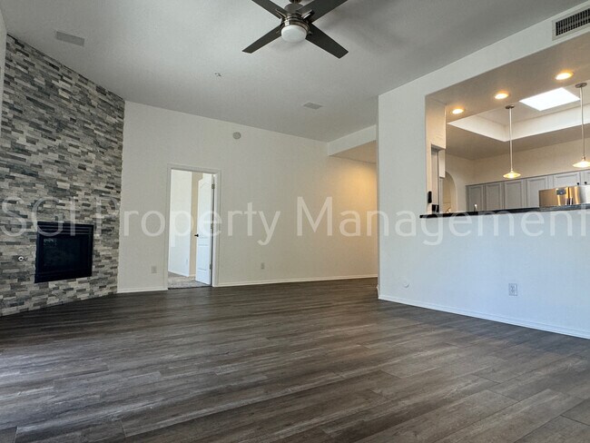 Building Photo - 11548 N 114th Pl