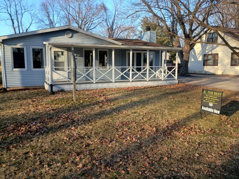 204 W Dunbar St, Mahomet, IL 61853 House Rental in Mahomet, IL