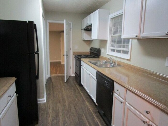 Foto del edificio - 11 Laurel Wood Ln