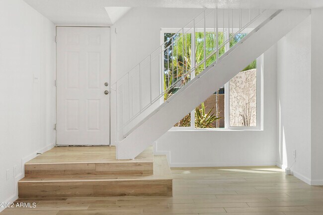 Building Photo - 5631 S Admiralty Ct