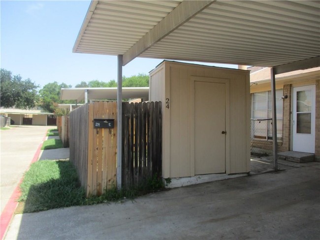 Building Photo - 24 E Mountain Creek Ct
