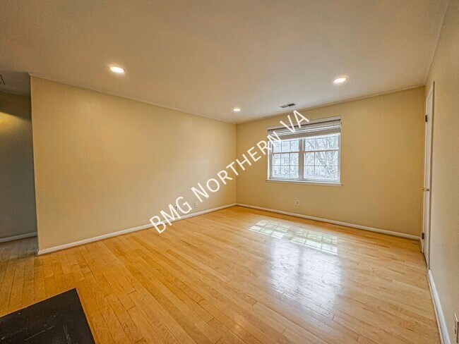 Foto del edificio - 2831-D S Wakefield St
