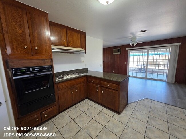 Foto del edificio - Rowland Heights 3 Bedroom Home