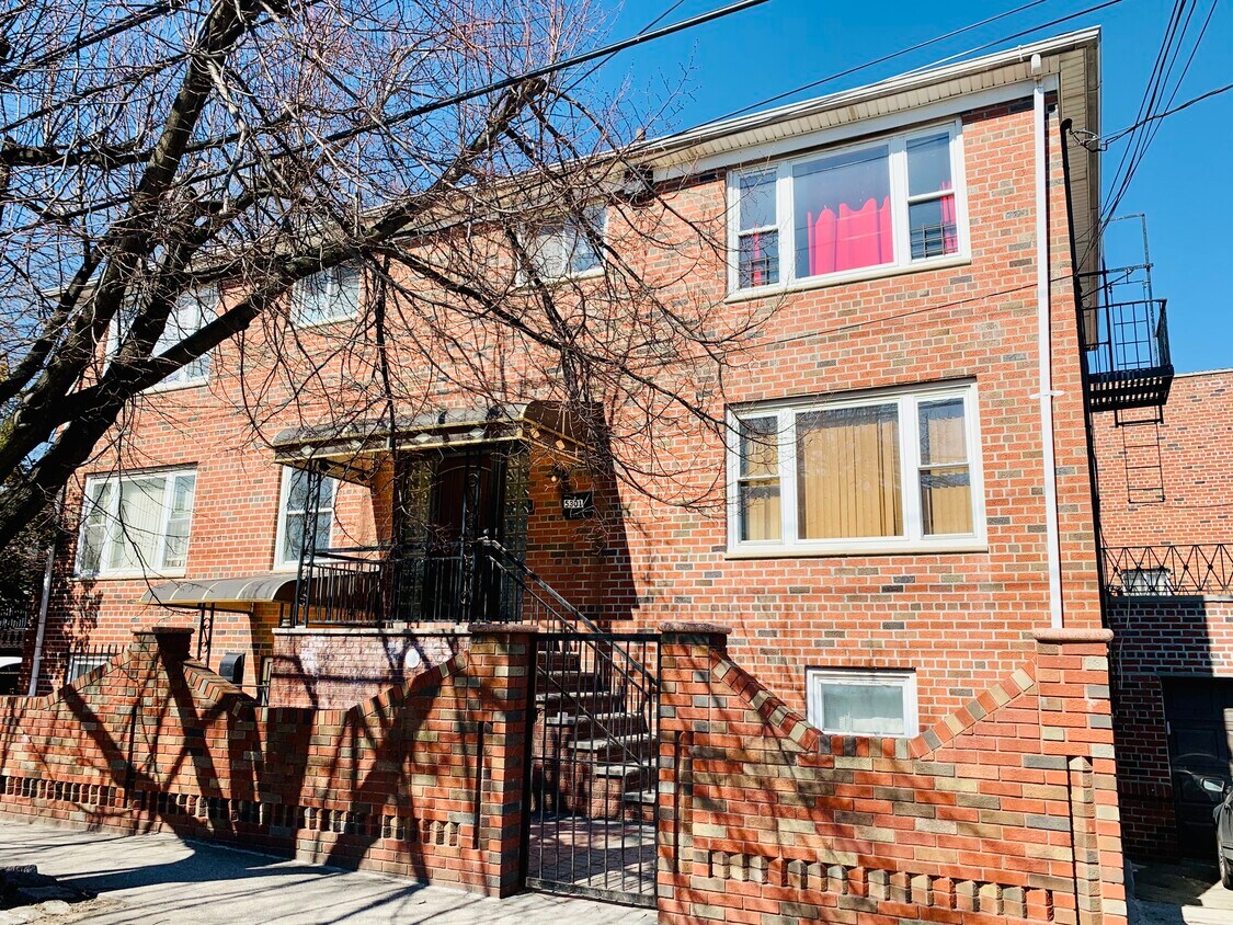 Primary Photo - 5301 Glenwood Rd