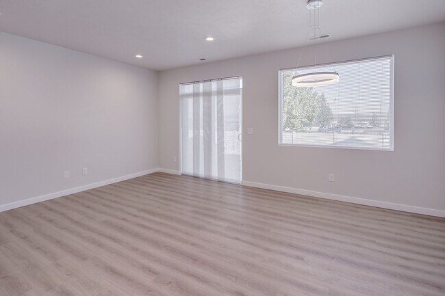 Foto del edificio - 7205 E Pacific Way