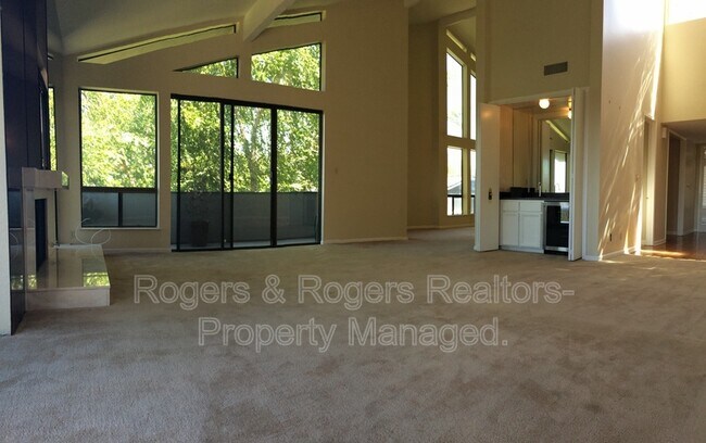Foto del edificio - 38 Mansion Ct
