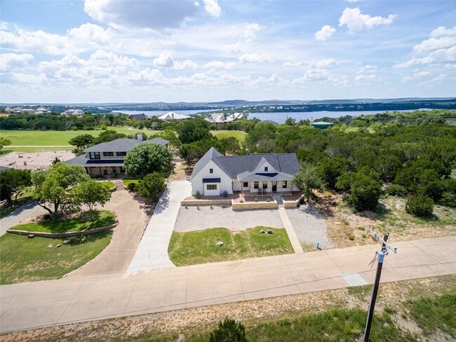 Building Photo - 405 Oak Tree Dr