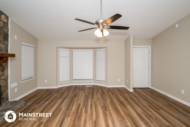 Building Photo - 2577 Daly Dr