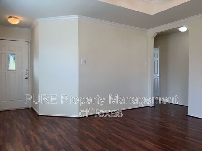 Building Photo - 129 Luna Vista Dr