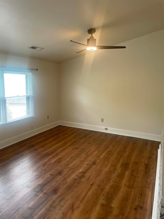 Foto del edificio - 29332 Maple Ave