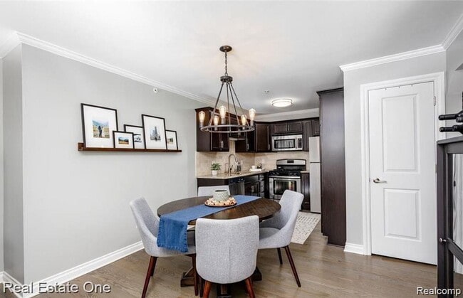 Building Photo - Introducing a beautiful 3 bedroom, 2.5 bat...