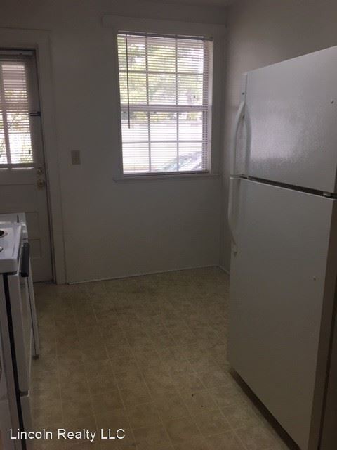 Building Photo - 1 br, 1 bath House - 120 High Street