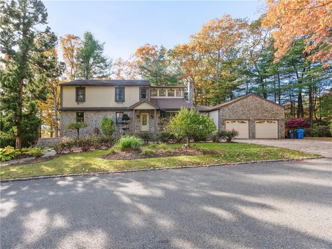 Building Photo - 849 Laten Knight Rd