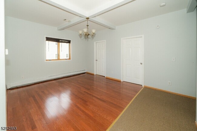 Building Photo - 112 Prospect St