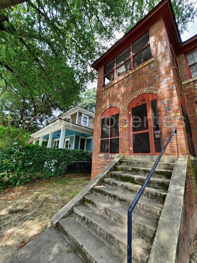 Building Photo - 2211-2213 Greene Street - Inside CoC - R11...
