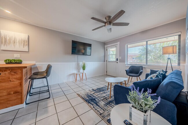Building Photo - 333 Bluefish Dr