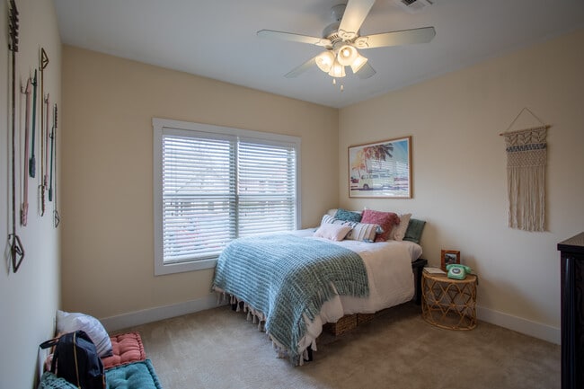 Photo - Redpoint Knoxville Apartments