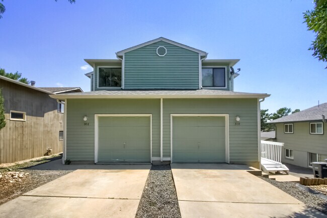 Building Photo - 308 S Finch Ave
