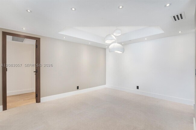 Building Photo - 3610 Yacht Club Dr