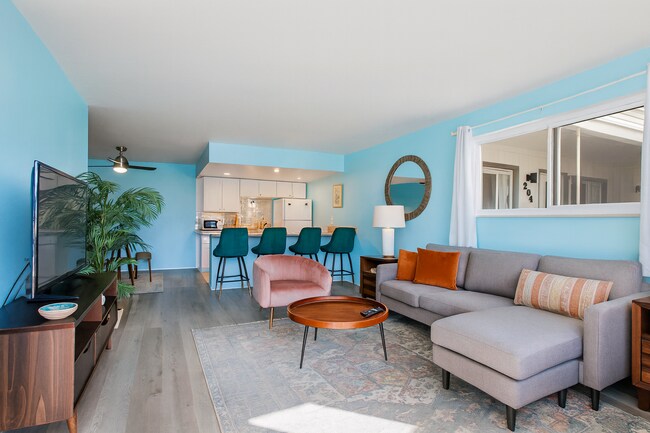 Building Photo - 645 Manhattan Plz