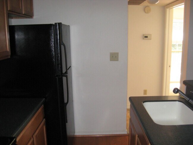 Foto del edificio - Beautifully Maintained 1 Bedroom 1 Bathroo...