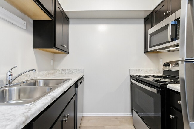 The Brook - Boulder Creek Apartments
