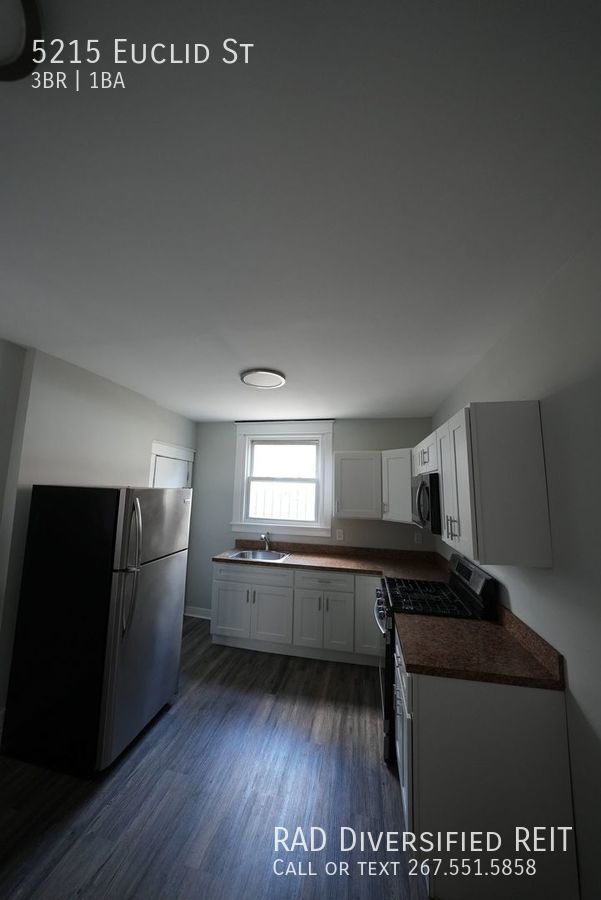 Building Photo - Newly Remodeled