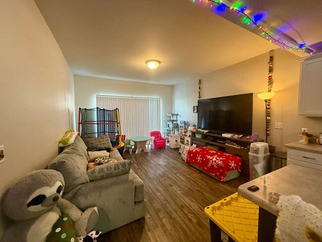 Foto del edificio - 516-518 W Thomas St