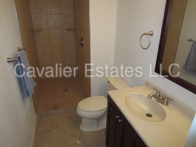 Foto del edificio - 10798 124th Ave