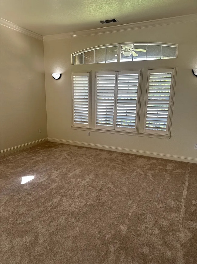 Foto del edificio - 2980 Hazelwood Way