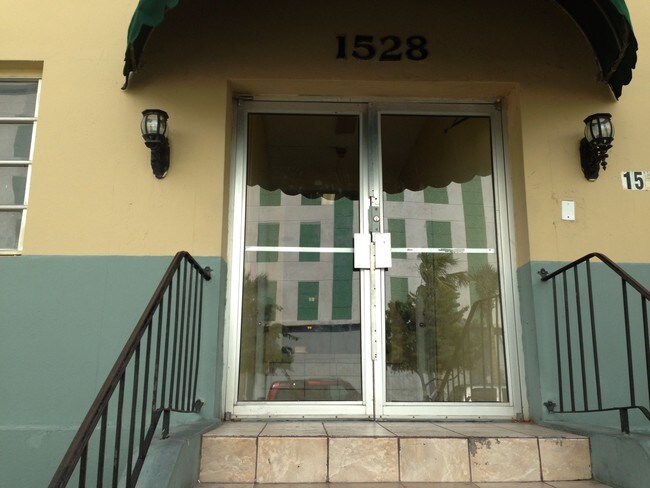 Foto del edificio - Marlin Manor Apartments